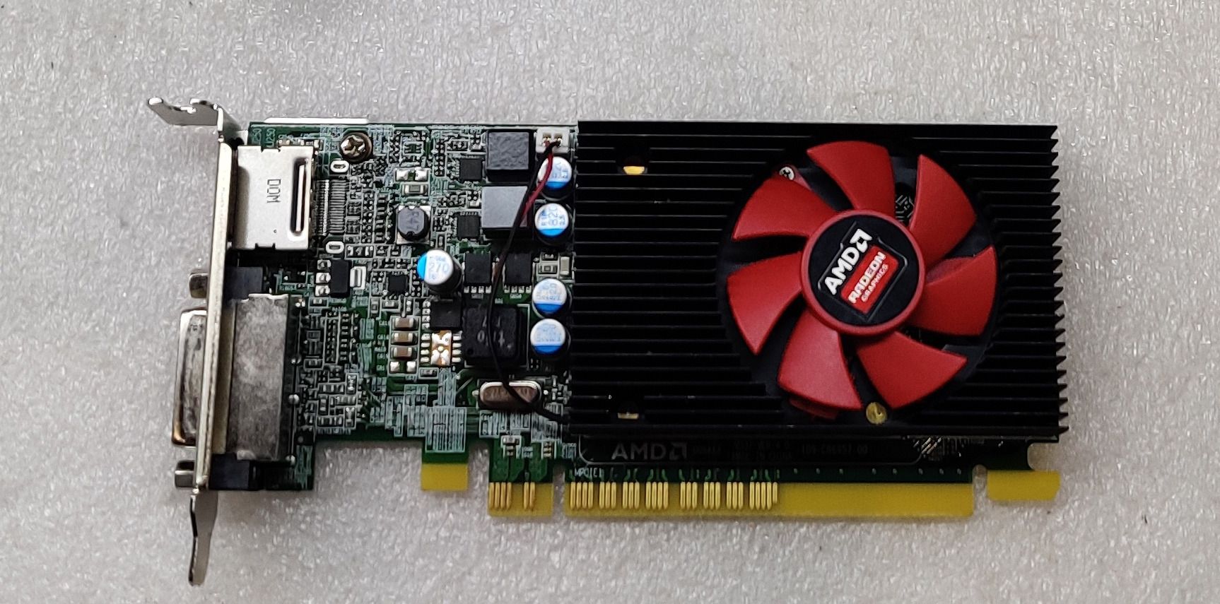 AMD Radeon R5 430 2GB DDR5