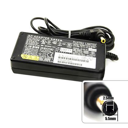 Fujitsu 19V 3.42A  65W gyári adapter